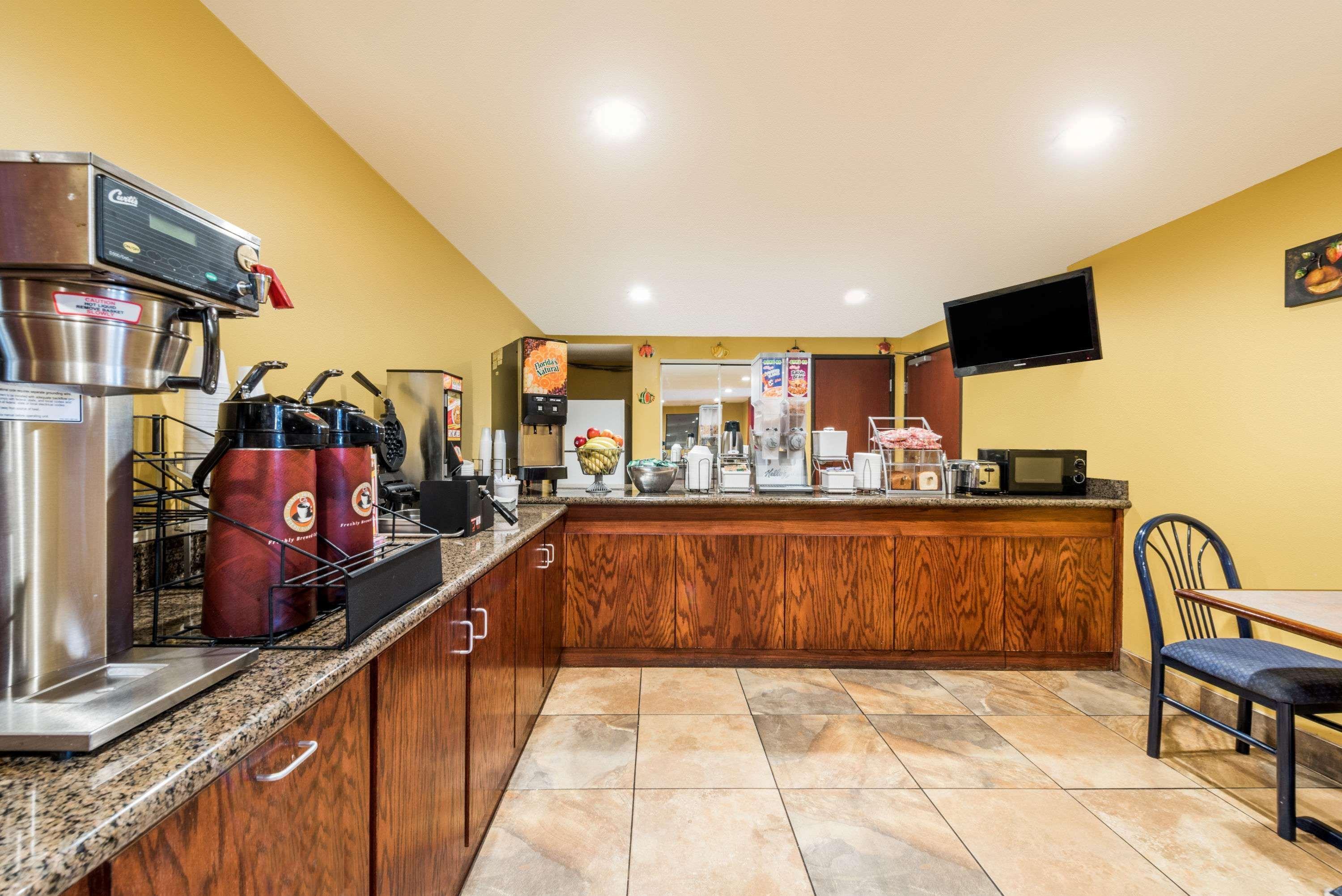 Super 8 By Wyndham Fort Worth North Экстерьер фото