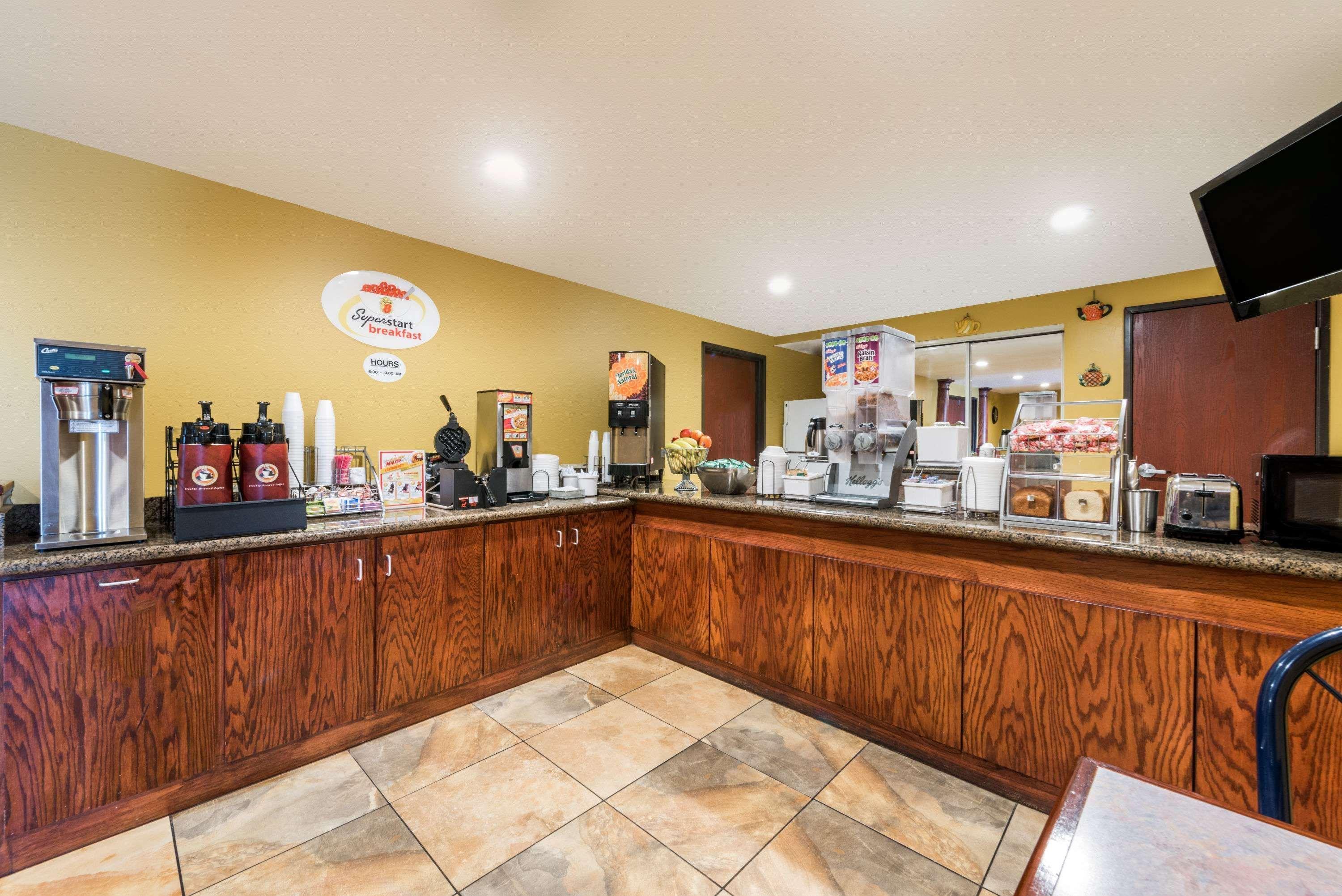 Super 8 By Wyndham Fort Worth North Экстерьер фото