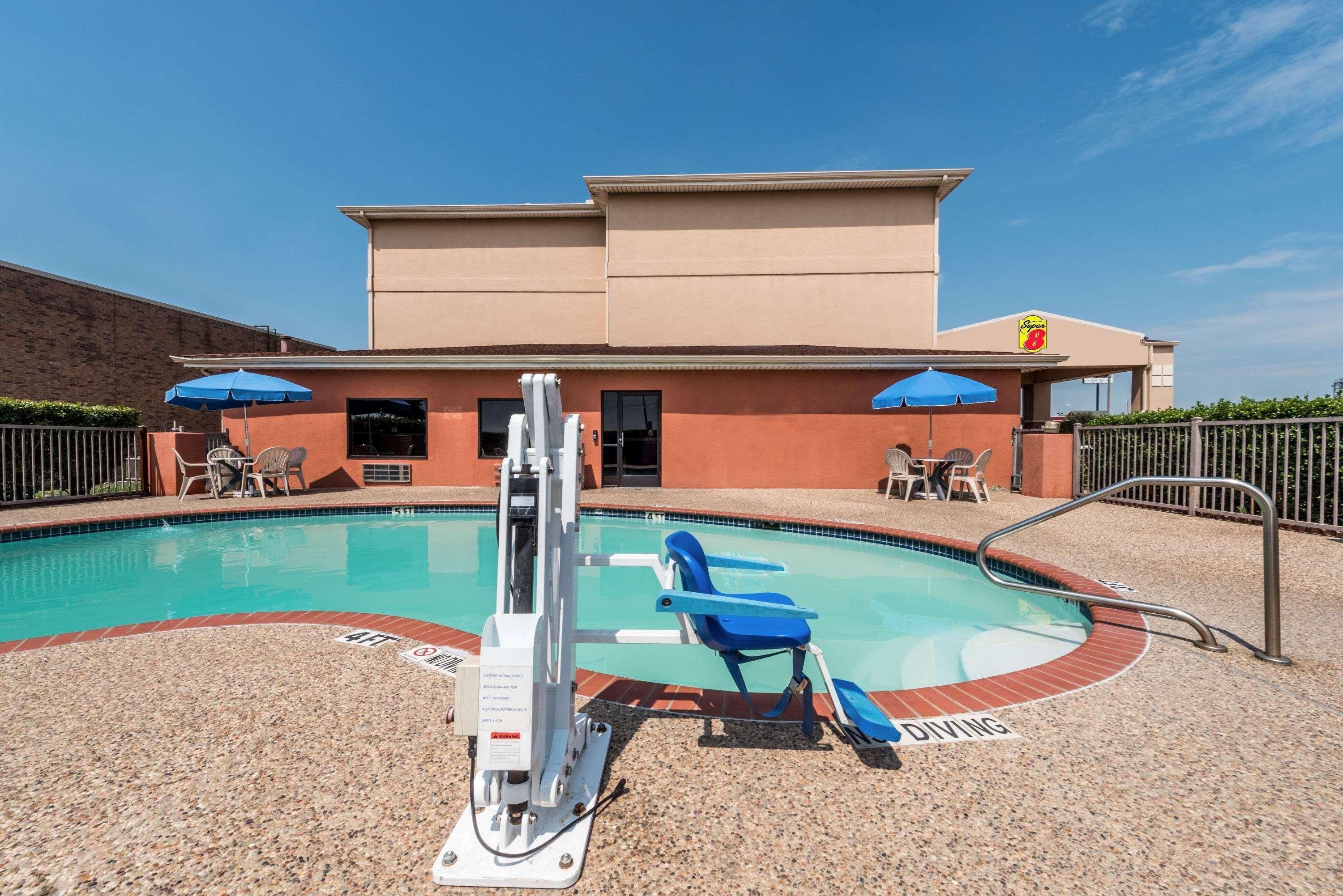 Super 8 By Wyndham Fort Worth North Экстерьер фото