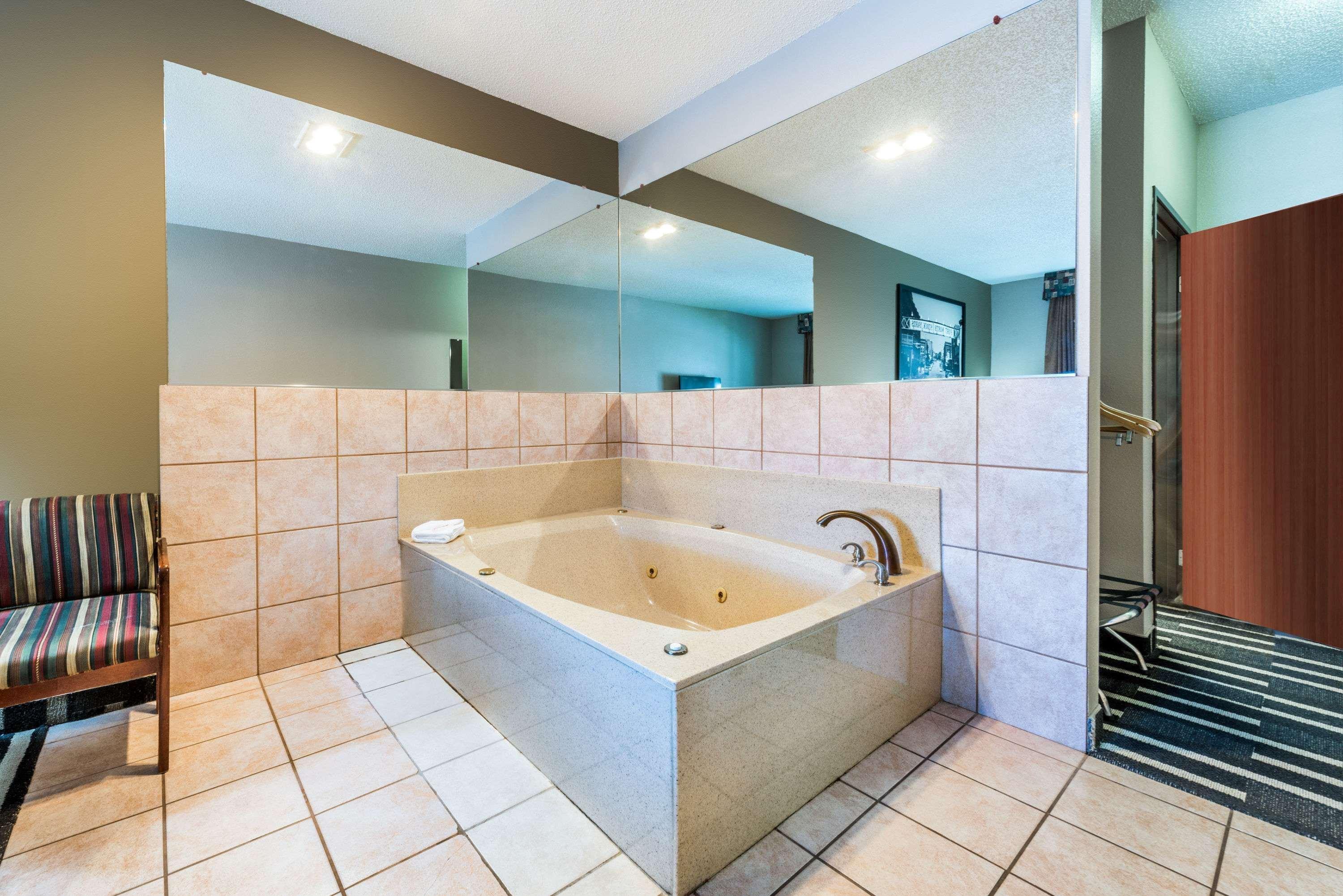 Super 8 By Wyndham Fort Worth North Экстерьер фото